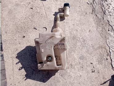 Posuda tečnosti brisača za Škoda Superb od 2009. do 2015. god.