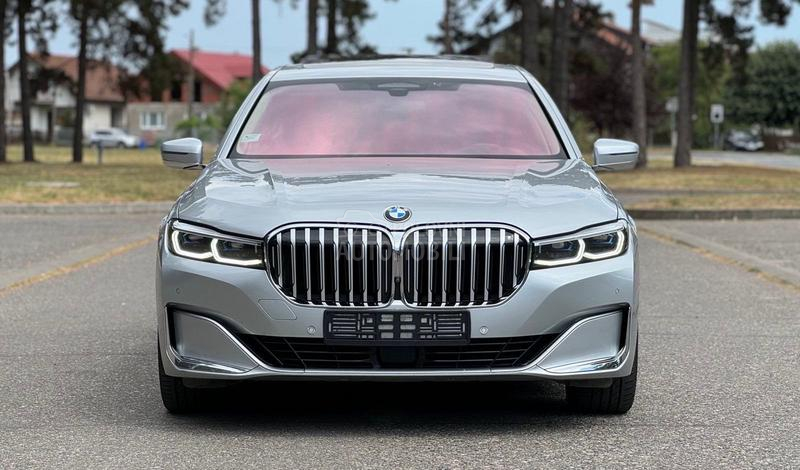 BMW 750 