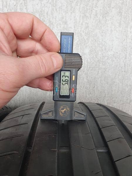 Pirelli 245/45 R19 Letnja