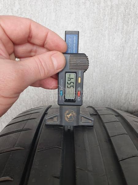 Pirelli 245/45 R19 Letnja