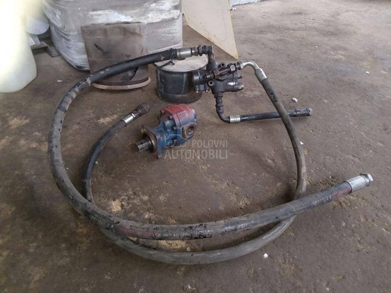 Hidraulicna pumpa i razdelnik