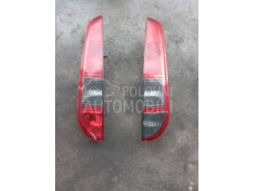Desna stop lampa za Ford Focus od 2004. do 2007. god.