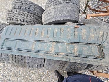 zadnja vrata za Mitsubishi L200