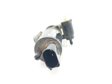 Pumpa vode za brisače za Land Rover Range Rover Evoque od 2019. do 2024. god.