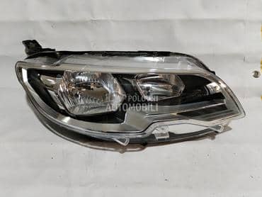 158. Far desni za Peugeot 301 od 2011. do 2017. god.