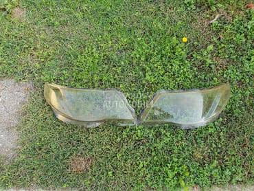 stakla za farove za Subaru Forester