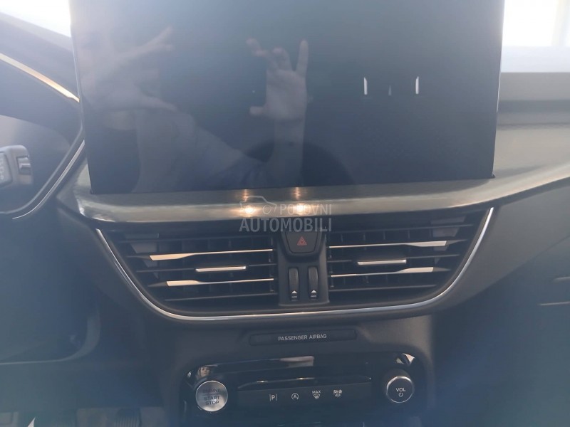 Ford Kuga NOV MODEL M6