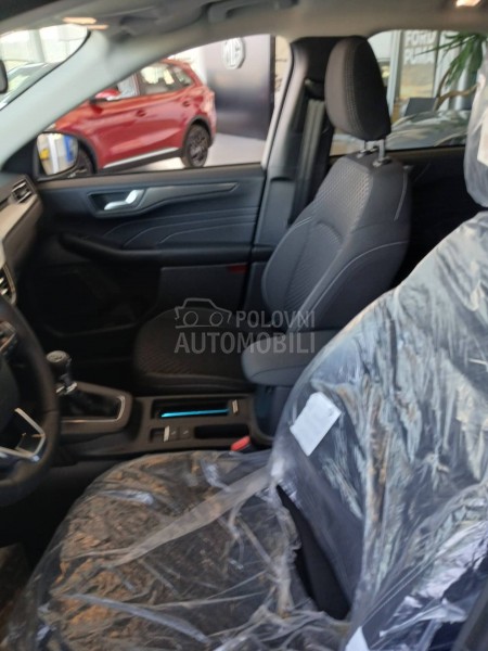 Ford Kuga NOV MODEL M6