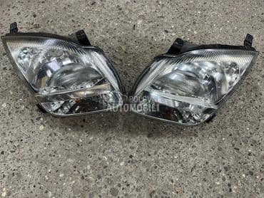 Far levi far desni za Suzuki Ignis od 2003. do 2008. god.