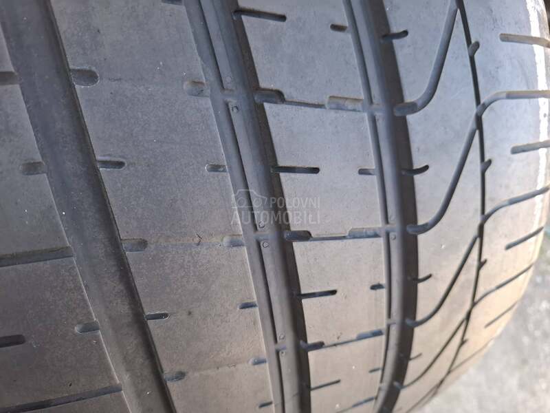 Pirelli 305/30 R19 Letnja