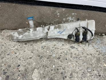 Posuda za brisace boca za Suzuki Grand Vitara od 2000. do 2005. god.