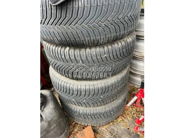 Michelin 215/55 R17 Letnja