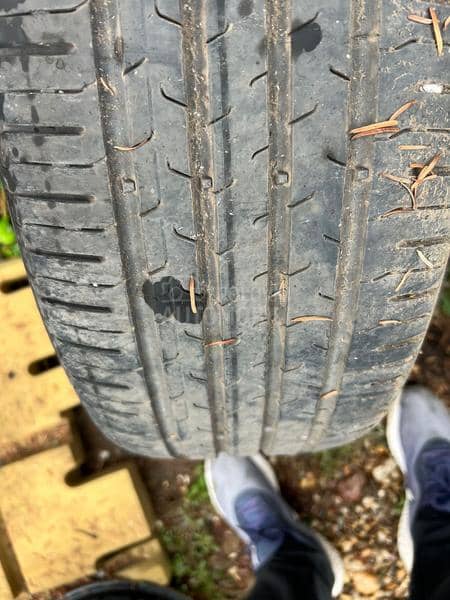 Continental 215/55 R16 Letnja