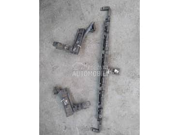 Nosac zadnjeg branika za Fiat 500L