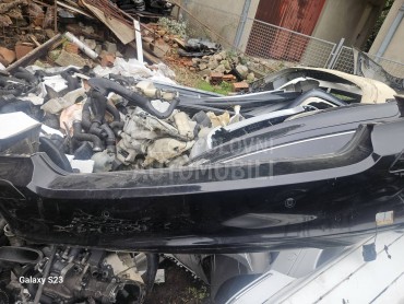 Zadnji Banik R Klasa za Mercedes Benz R Klasa od 2005. do 2010. god.