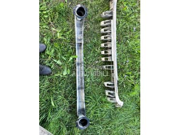 sina branika nosac za Citroen C5 od 2000. do 2004. god.