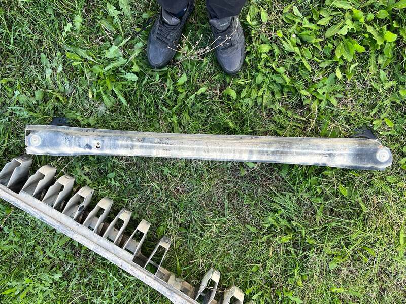 nosac branika zadnji