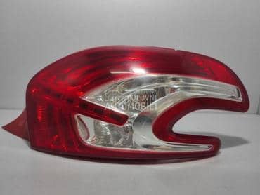 stop svetlo desno za Peugeot 208