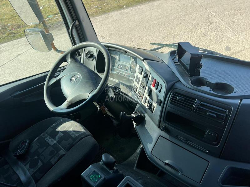 Mercedes Benz axor 1829