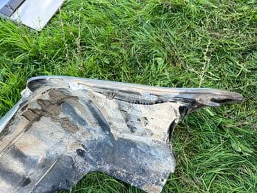 branik zadnji boja EYTC za Citroen C5 od 2000. do 2004. god.