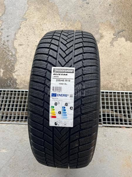 Bridgestone 255/45 R19 Zimska