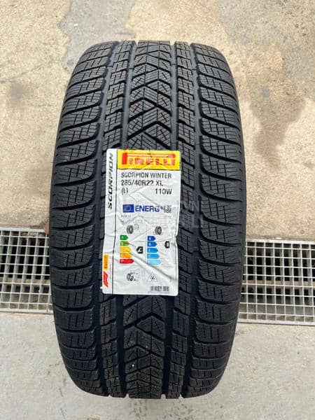 Pirelli 325/35 R22 Zimska