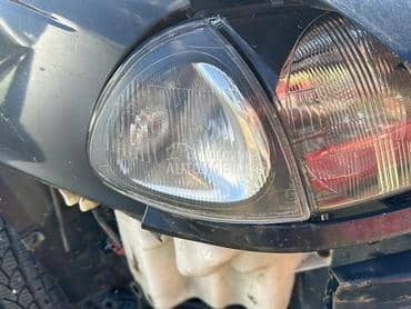 Migavac desni za Toyota Avensis od 1999. do 2000. god.