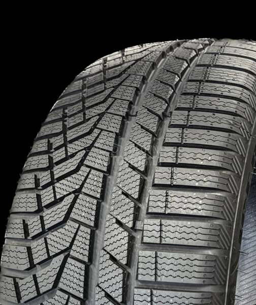 Sailun 275/35 R20 Zimska