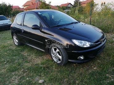 Peugeot 206 -  kompletan auto u delovima