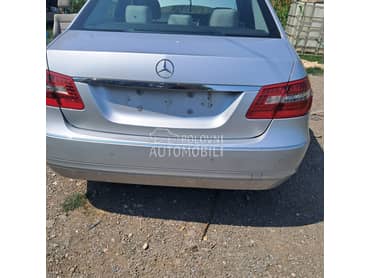 stop svetlo i stop lampe za Mercedes Benz E 250 za 2011. god.