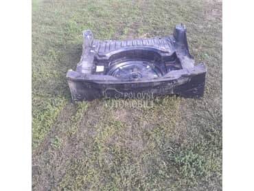 Zadnji vezni lim za Audi Q7 od 2006. do 2014. god.