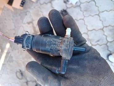 Motorić boce za brisače za Fiat Grande Punto od 2005. do 2012. god.