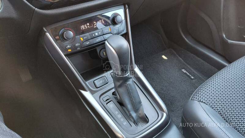Suzuki SX4 S-Cross HYBRID