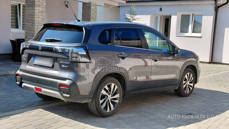 Suzuki SX4 S-Cross HYBRID