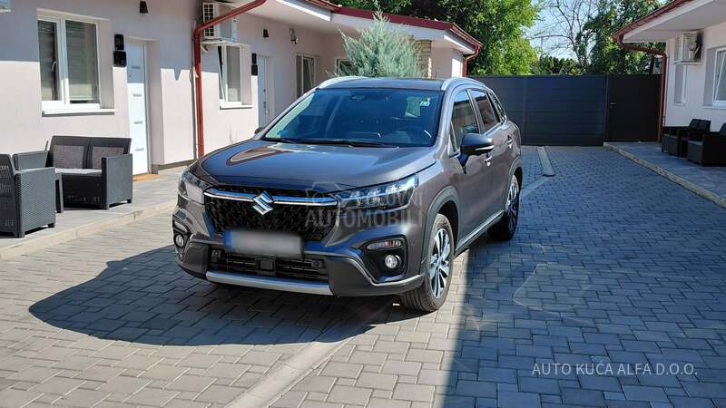 Suzuki SX4 S-Cross HYBRID