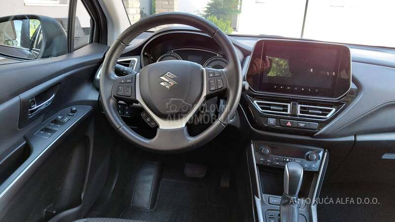 Suzuki SX4 S-Cross HYBRID