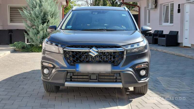 Suzuki SX4 S-Cross HYBRID