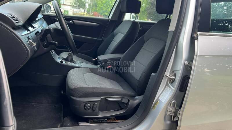 Volkswagen Passat B7 1.6TDI BLUEMOTION