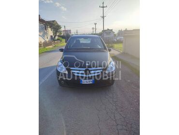 Hauba W245 Crna za Mercedes Benz B Klasa od 2005. do 2009. god.