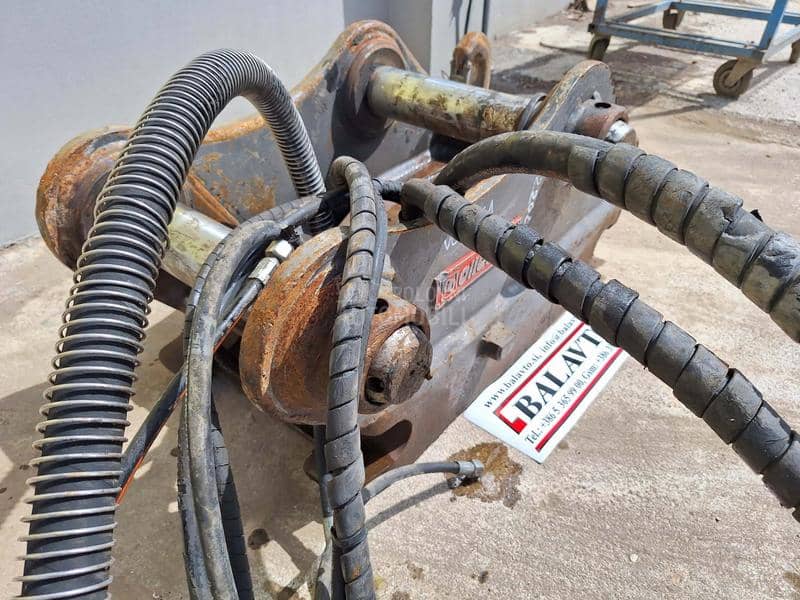 OilQuick brza spojnica za Volvo EC220E