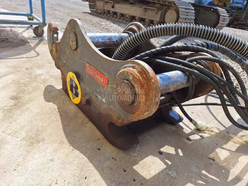 OilQuick brza spojnica za Volvo EC220E