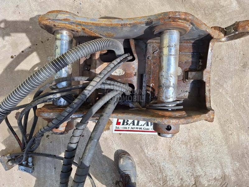 OilQuick brza spojnica za Volvo EC220E