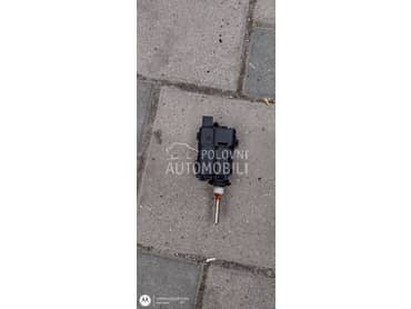 Motoric poklopca rezervoara za Opel Astra H