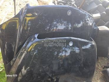 W251 Hauba crna za Mercedes Benz B Klasa od 2004. do 2008. god.