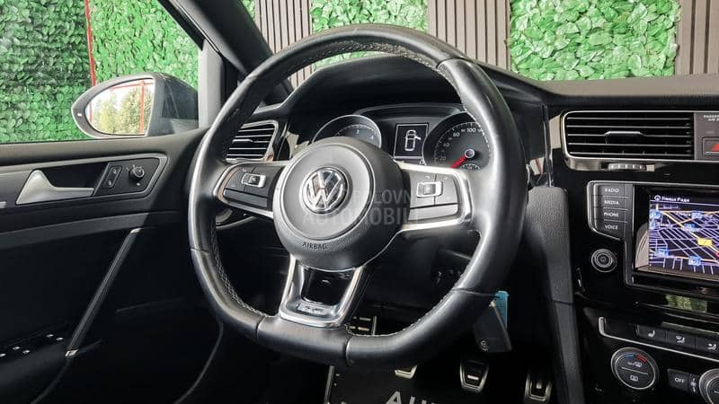 Volkswagen Golf 7 2.0 4MOTION R-LINE