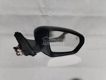 355.Desni retrovizor,18 pinova za Peugeot 3008, 5008 od 2016. do 2020. god.