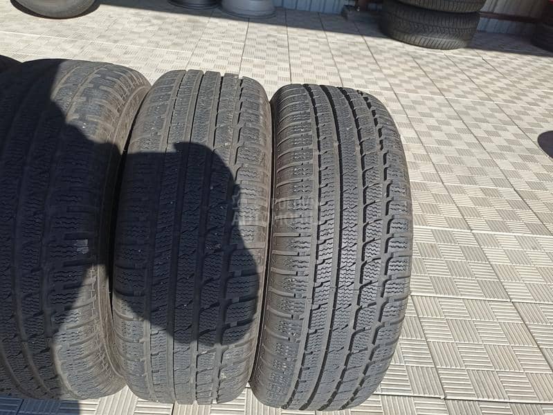 Falken 205/55 R16 Zimska