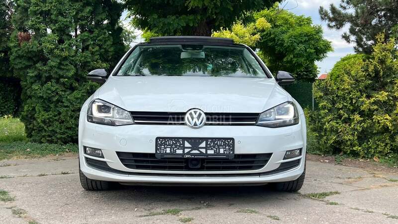 Volkswagen Golf 7 2.0TDI DSG PANO FUL