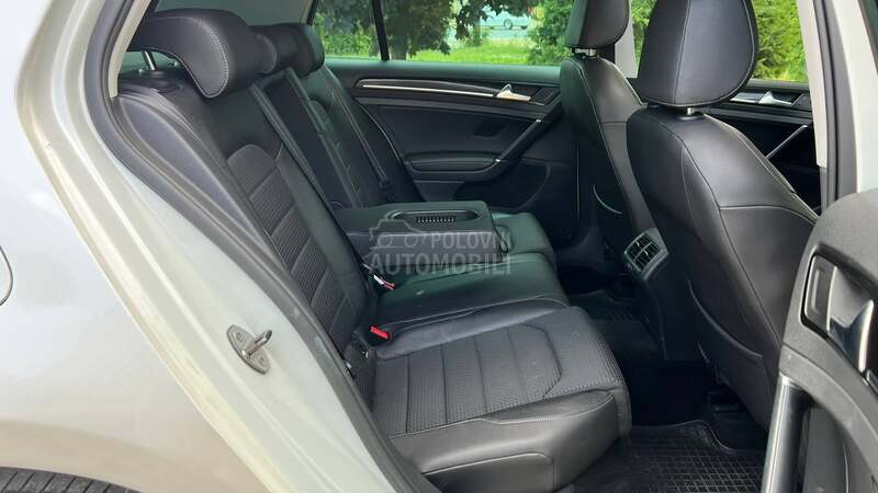 Volkswagen Golf 7 2.0TDI DSG PANO FUL