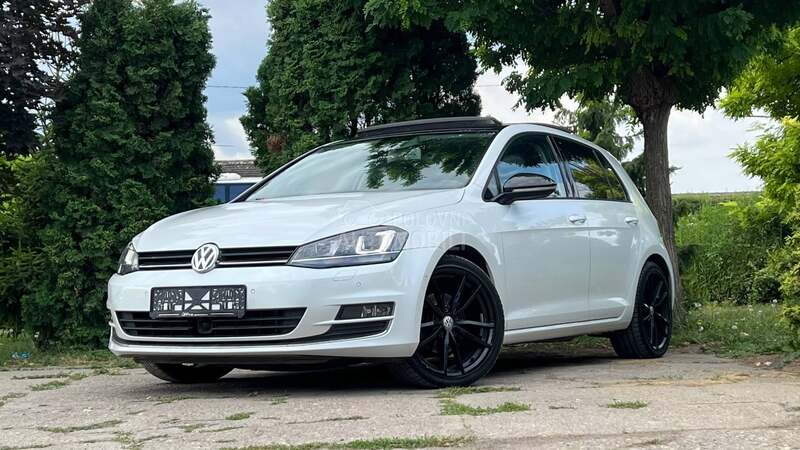 Volkswagen Golf 7 2.0TDI DSG PANO FUL